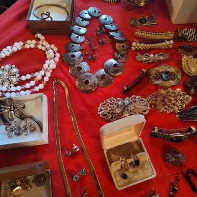 Sale Photo Thumbnail #30