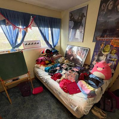 Sale Photo Thumbnail #106