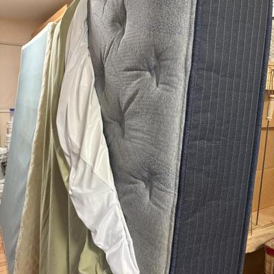 Sale Photo Thumbnail #187