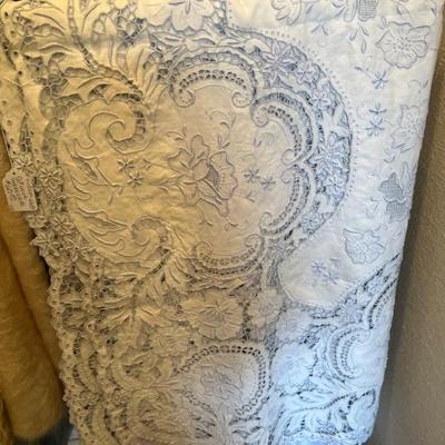 Sale Photo Thumbnail #64: Beautiful coat, work tablecloth