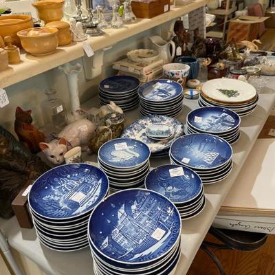 Sale Photo Thumbnail #38: Bing and Grendel Christmas plates