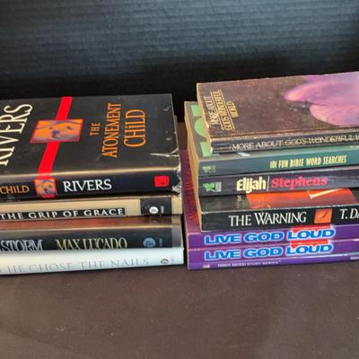 Religious Books Assortment - Max Lucado & More - 11 Books