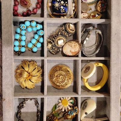 Sale Photo Thumbnail #148