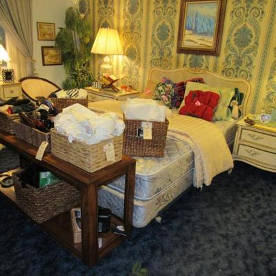 Sale Photo Thumbnail #159