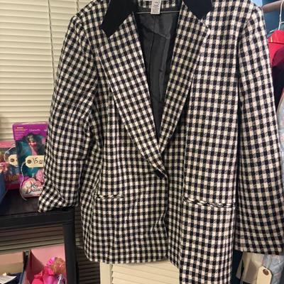 Sale Photo Thumbnail #30