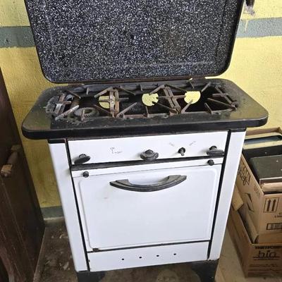 Vintage Enameled Metal Gas Range Stove