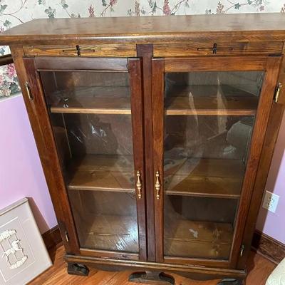 Adjustable Shelf Wooden Bookcase / Display Case 