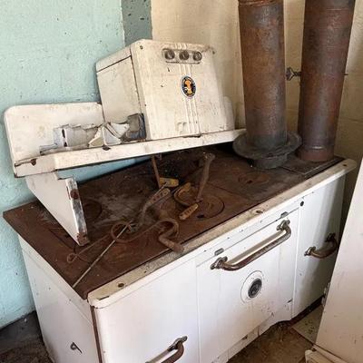 Antique Cast Iron Enameled Wood Cook Stove-Home Comfort