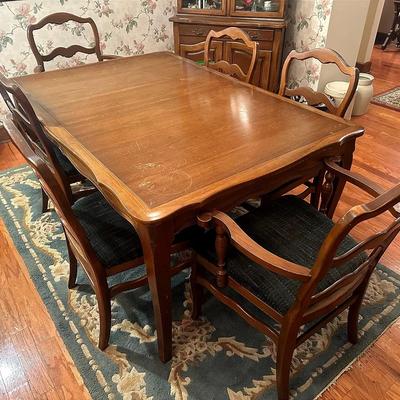 “Peasant Provincial” Dining Table Set w/ Chairs & 2 Leaves
