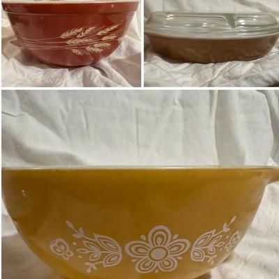 Lot of Vintage Pyrex: “Autumn Harvest,” “Early American,” & “Daisy Cinderella”