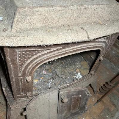 Freestanding Cast Iron Wood Stove 