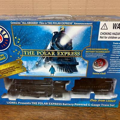 LIONEL Polar Express Battery Operated Train Set
