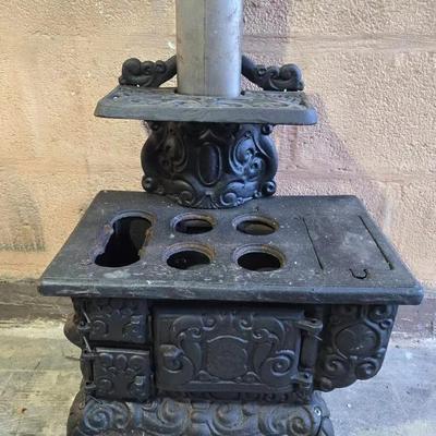 Cast Iron Metal Vintage Mini Stove & Accessories 