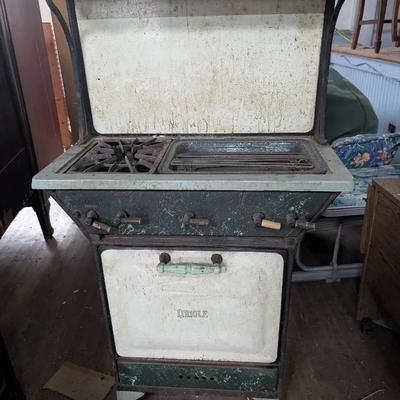 Antique Oriole Enameled Stove