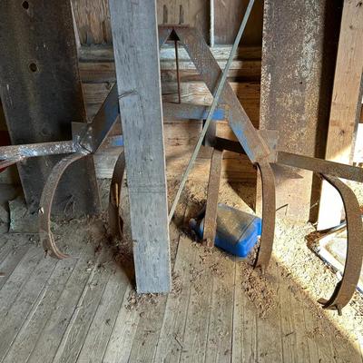 6 Tine Cast Iron Garden Cultivator 