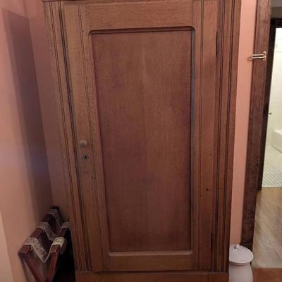 Large Oak Wardrobe 