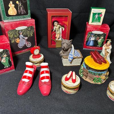 Group Of Lenox Wizard Of Oz Pill Boxes And Other Ornaments 