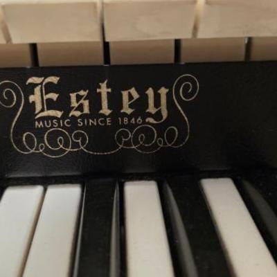 Sale Photo Thumbnail #220