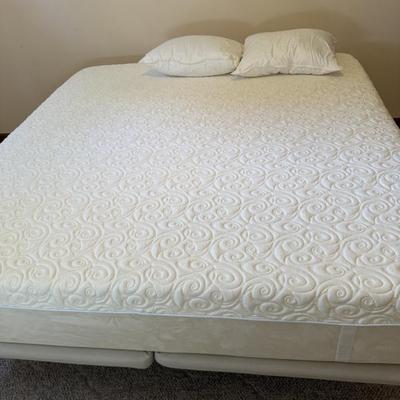 Sale Photo Thumbnail #25: King Size Tempur Pedic 
