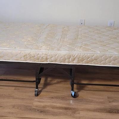 Foldable Bed (39 X 72)