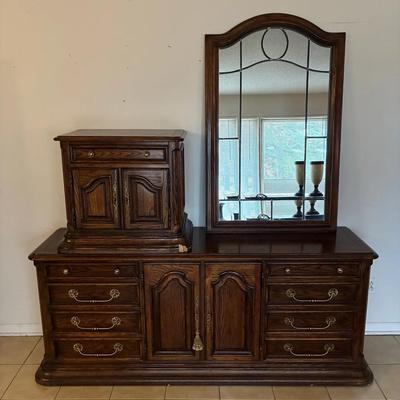 Sale Photo Thumbnail #34