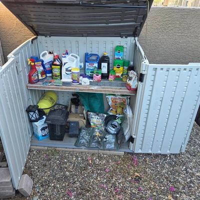 Suncast Short Shed & Contents