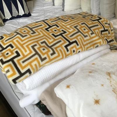 Sale Photo Thumbnail #52