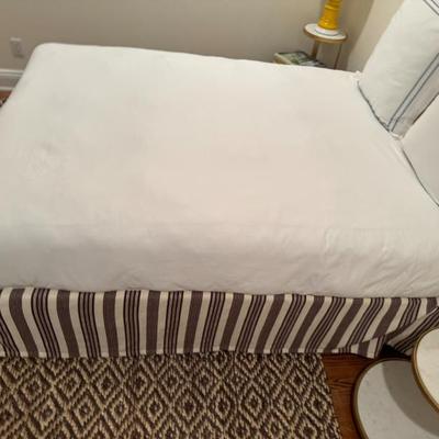 Sale Photo Thumbnail #109