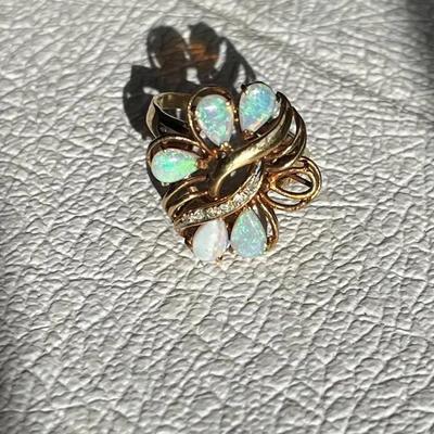 14k 585 Gold Ring with Opal and Brilliant Clear Stone Accents