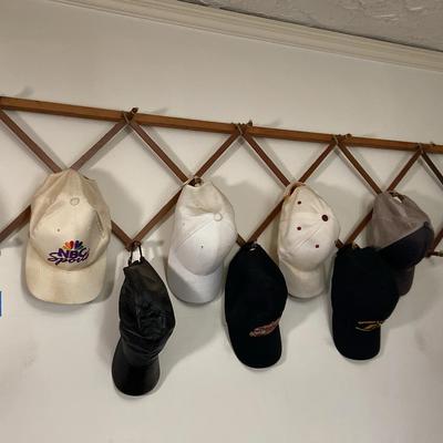 Adjustable Wood Hat Rack and Baseball Caps