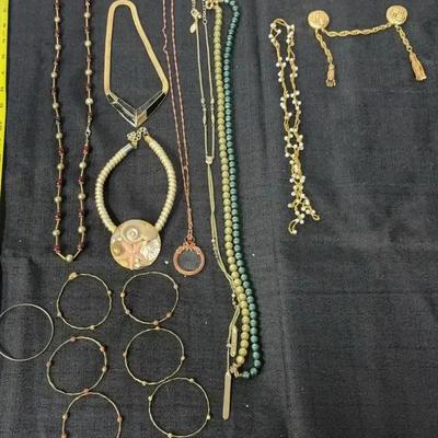 Necklaces & Bracelets Costume Jewelry Lot