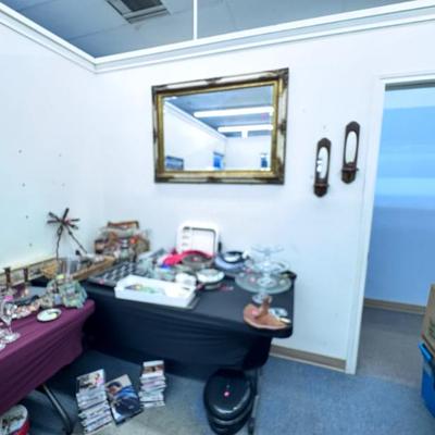 Sale Photo Thumbnail #16