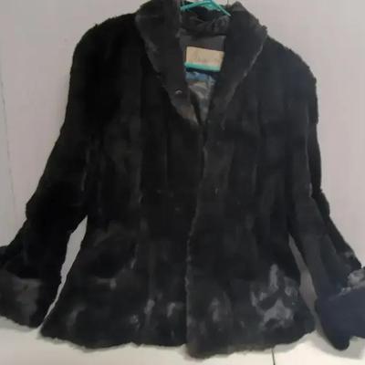 Steinbros Women's Vintage Faux Fur Coat Size Medium To Large