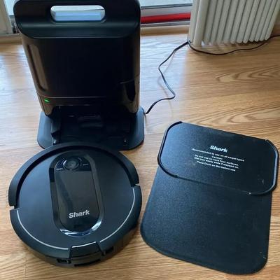 Shark IQ Robot Vacuum Cleaner