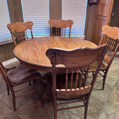Wood Dining Tables And 5 Chairs 47.5x 30