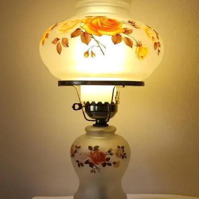 Vintage Wildflowers Hurricane Table Lamp
