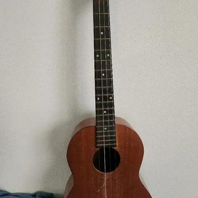 Vintage 1950's Silvertone Baritone Uke