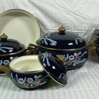 Vintage Blue Enamel Floral Cookware Set – 11 Pieces