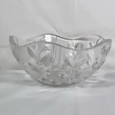 Tiffany & Co. Crystal Scalloped Bowl – Clear Cut Leaf Pattern Candy/Dessert Dish