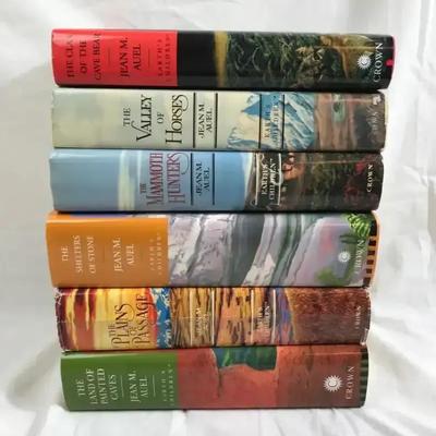 Jean Auel - Clan of the Cave Bear - Hardback Collection 