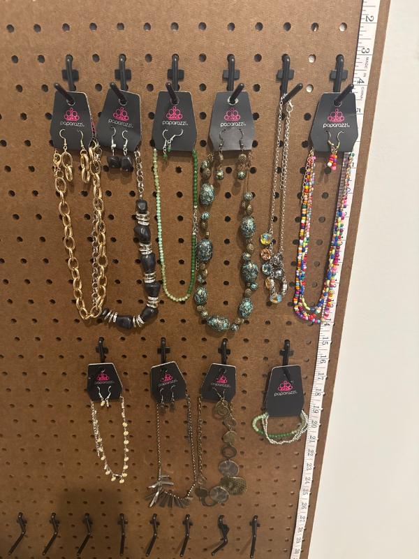 Sale Photo Thumbnail #176