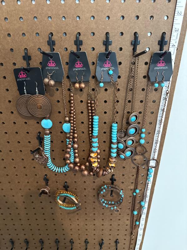 Sale Photo Thumbnail #145