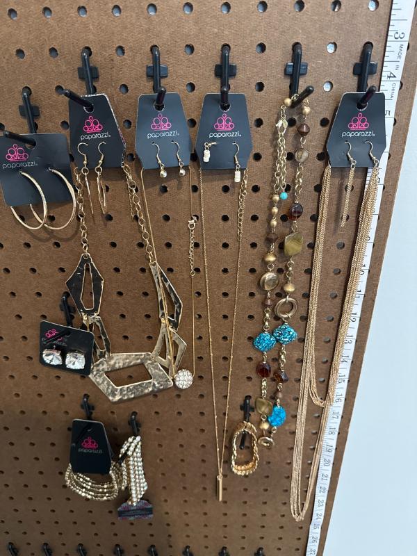 Sale Photo Thumbnail #134