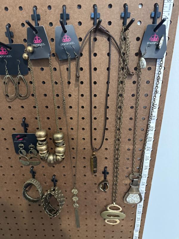 Sale Photo Thumbnail #133