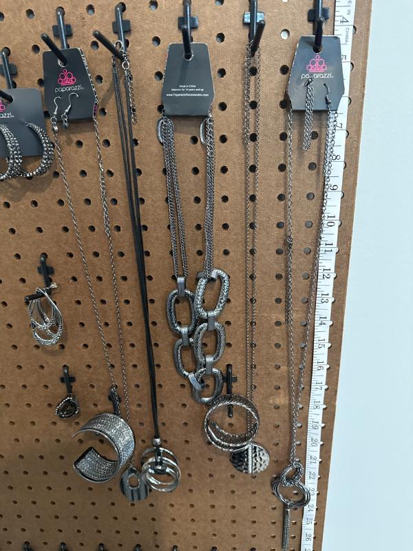 Sale Photo Thumbnail #141