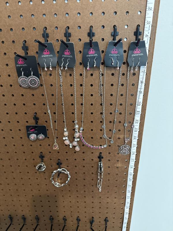 Sale Photo Thumbnail #146