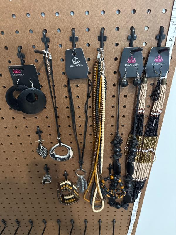 Sale Photo Thumbnail #143