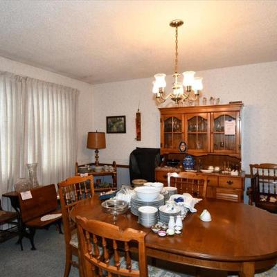 122 dining room