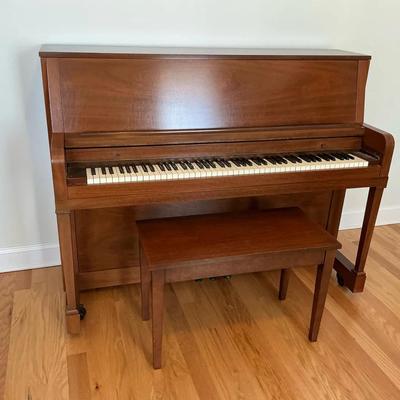 Everett Piano