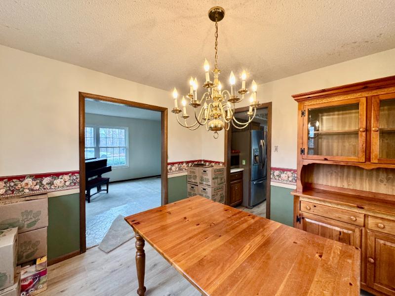 Sale Photo Thumbnail #25